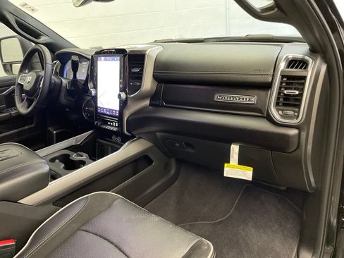 Certified 2025 RAM 2500 Laramie AWD/4WD image 28