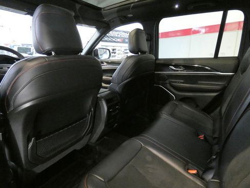 Used 2022 Jeep Grand Cherokee Trailhawk w/ Advanced Protech Group II AWD/4WD image 28