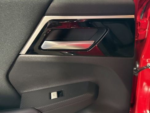 Used 2023 Mitsubishi Outlander ES image 23