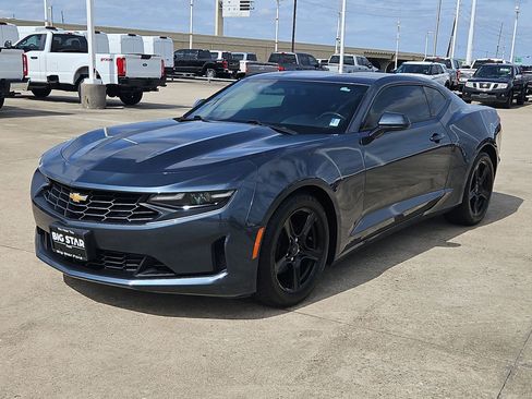 Used 2021 Chevrolet Camaro LT image 8