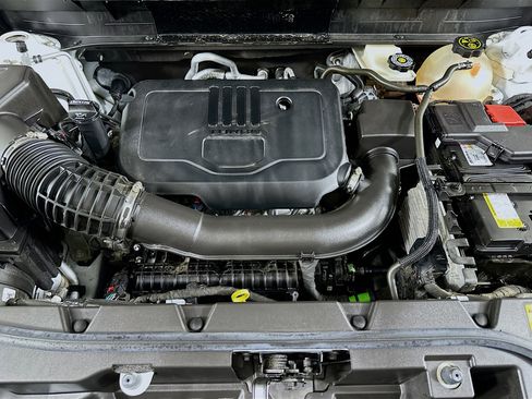 Used 2023 GMC Acadia SLE w/ Driver Convenience Package image 33