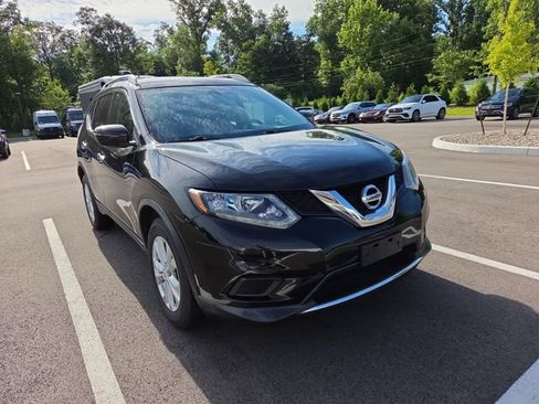 Used 2016 Nissan Rogue SV AWD/4WD image 1