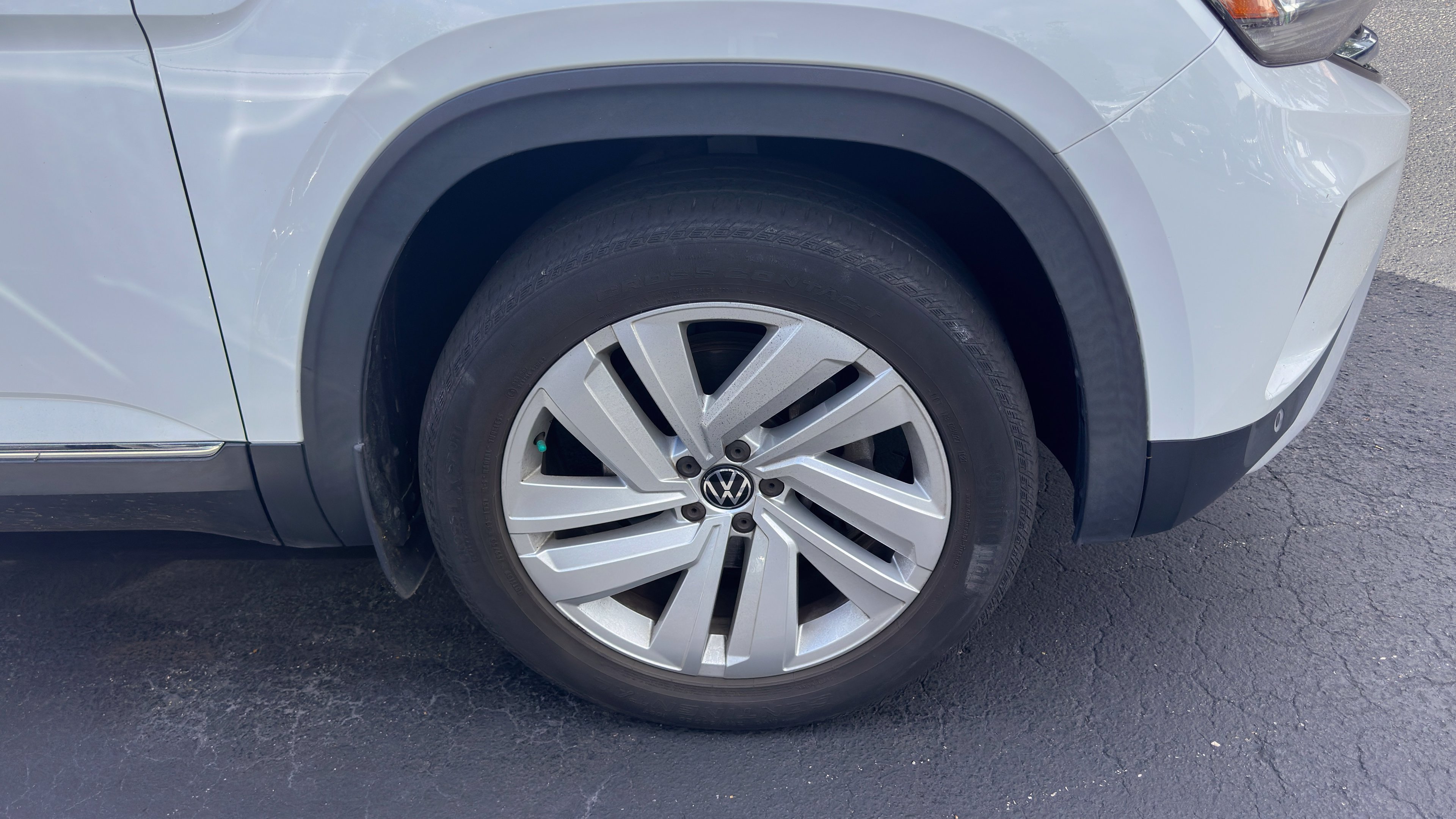 Used 2021 Volkswagen Atlas SEL AWD/4WD image 4