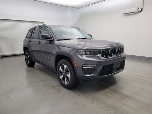 Used 2024 Jeep Grand Cherokee Limited 4xe image 11