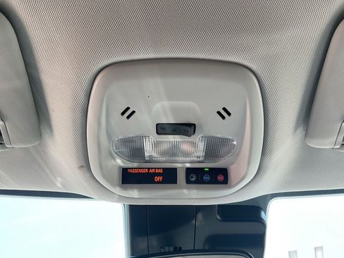 Used 2025 Chevrolet Trax LT FWD image 14
