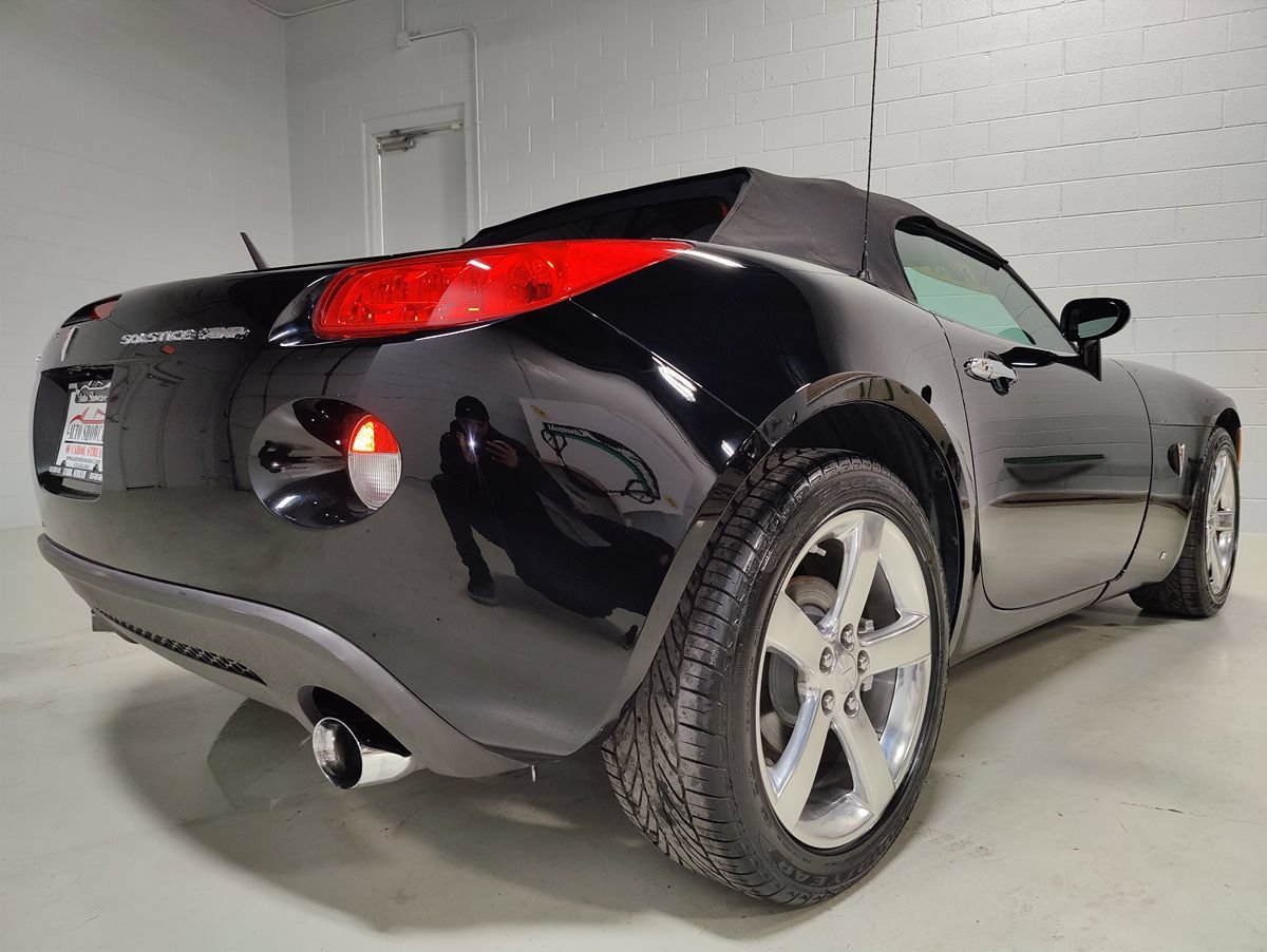 Used 2008 Pontiac Solstice GXP w/ Premium Package RWD image 7