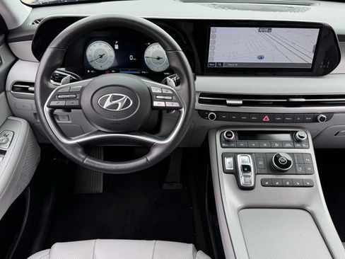 Used 2024 Hyundai Palisade SEL w/ Premium Package image 11
