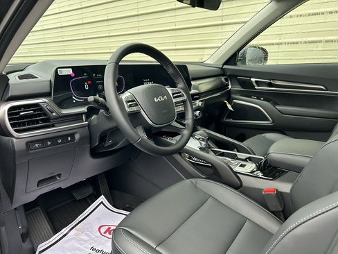 New 2025 Kia Telluride S image 10