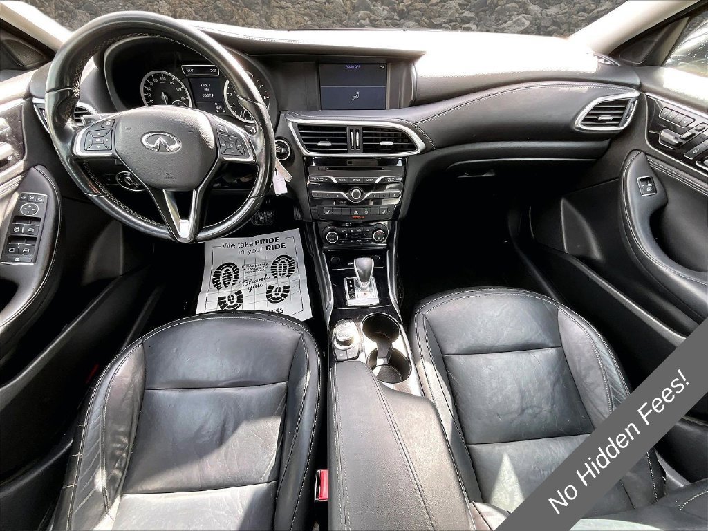 Used 2017 INFINITI QX30 AWD image 13
