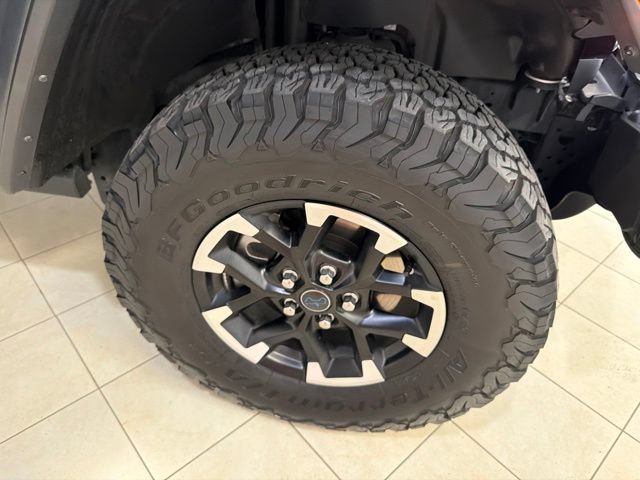 Used 2025 Jeep Wrangler Unlimited Rubicon 4xe w/ Safety Group AWD/4WD image 30
