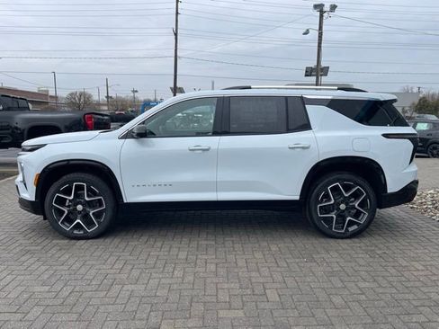 New 2026 Chevrolet Traverse High Country w/ LPO, Floor Liner Package image 4