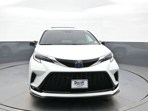 Certified 2023 Toyota Sienna XSE w/ XSE Plus Package image 2