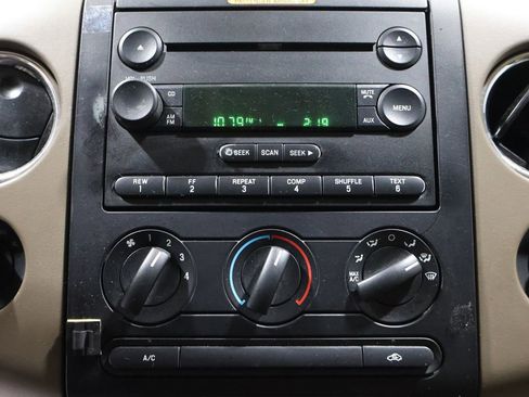 Used 2006 Ford F150 XLT image 11