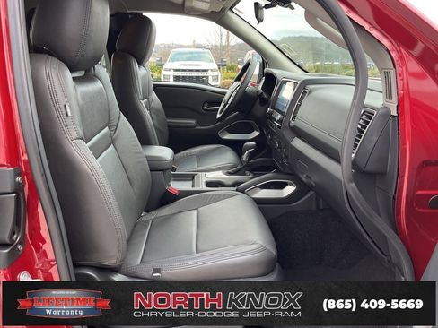 Used 2024 Nissan Frontier SV w/ Technology Package image 19