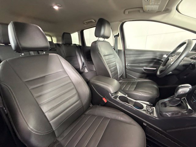 Used 2015 Ford Escape Titanium w/ Equipment Group 301A AWD/4WD image 33