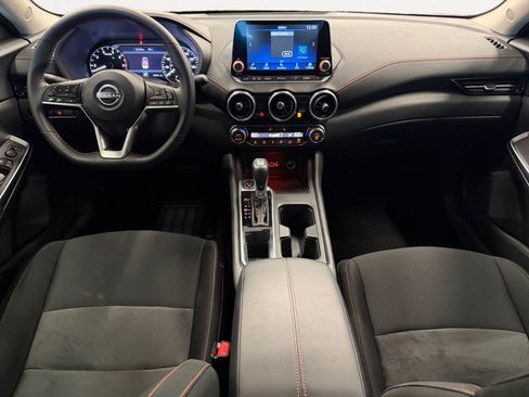 Used 2025 Nissan Sentra SR FWD image 3