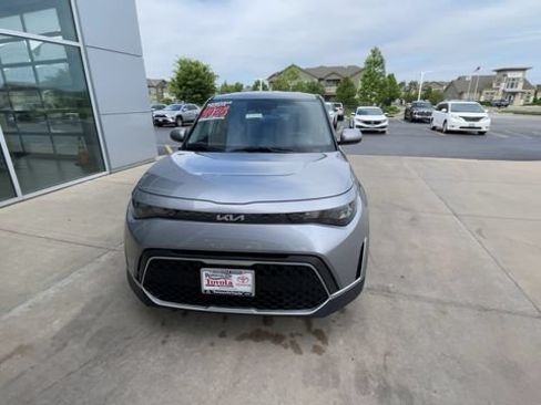 Used 2025 Kia Soul LX w/ LX Technology Package FWD image 5