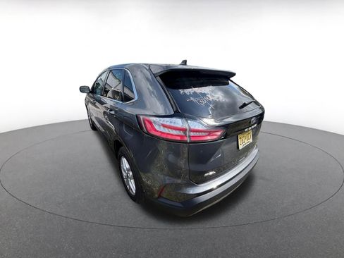 Used 2024 Ford Edge SEL image 5