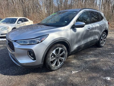 Used 2023 Ford Escape Platinum image 4