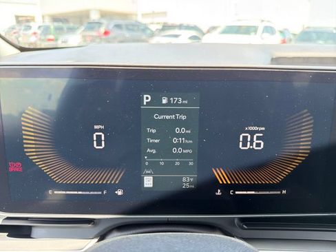 New 2026 Kia Carnival FWD image 11