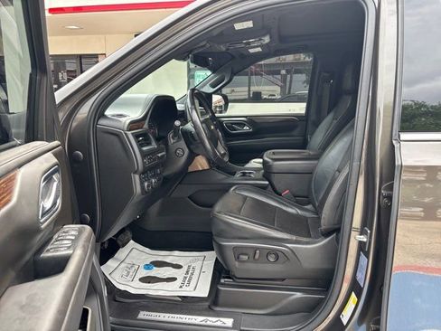 Used 2021 Chevrolet Suburban High Country image 17