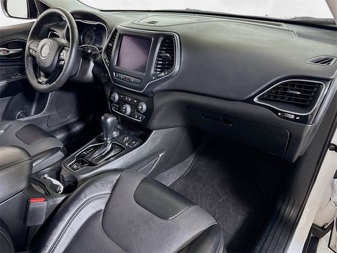 Used 2023 Jeep Cherokee Altitude Lux image 27