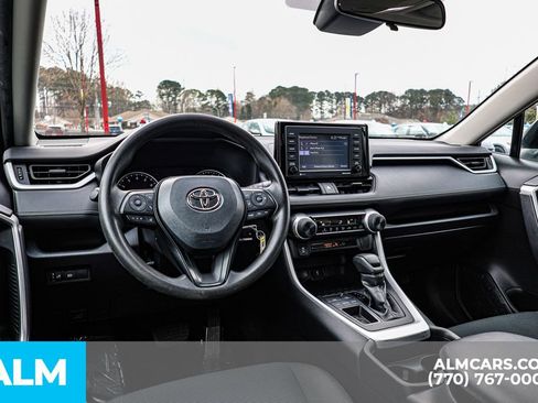 Used 2021 Toyota RAV4 LE image 29