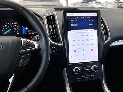 Used 2024 Ford Edge SEL w/ Sport Appearance Package image 7