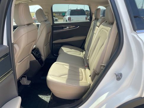 Used 2022 Lincoln Nautilus Reserve AWD/4WD image 27