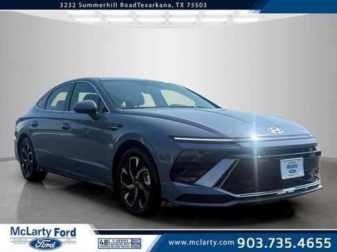 Used 2025 Hyundai Sonata SEL FWD image 1