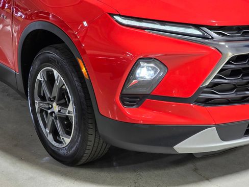 Used 2025 Chevrolet Blazer LT FWD image 10