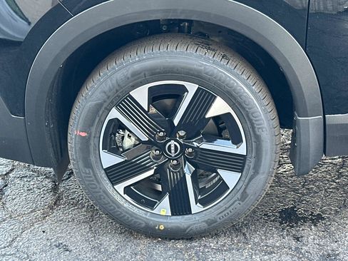 New 2026 Nissan Kicks SV w/ SV Premium Package image 11