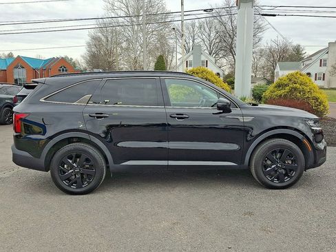 Certified 2021 Kia Sorento S w/ Panoramic Sunroof Package image 8