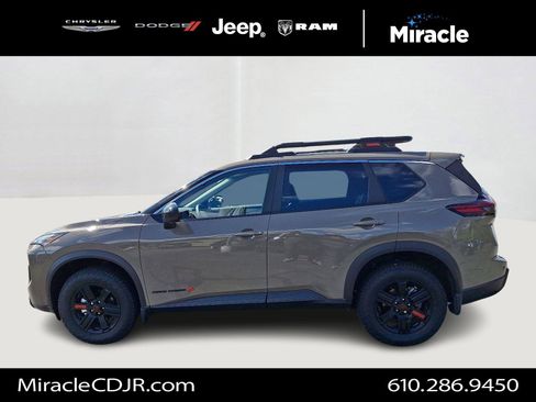 Used 2025 Nissan Rogue Rock Creek image 4