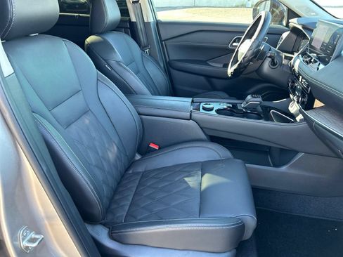 Used 2026 Nissan Rogue Platinum w/ Platinum Premium Package AWD/4WD image 11