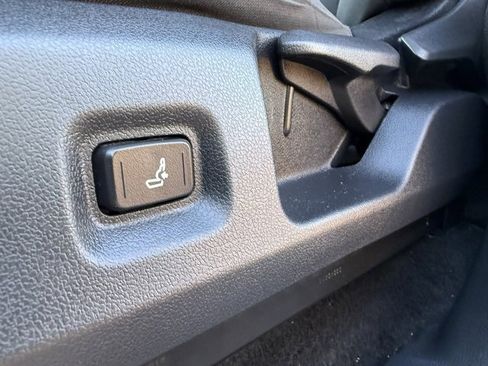 Used 2024 Toyota Tacoma 4x4 Double Cab image 15