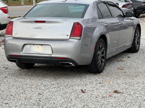 Used 2018 Chrysler 300 S image 6