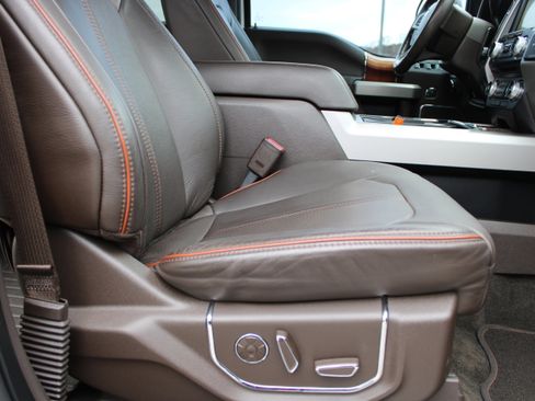 Used 2017 Ford F250 King Ranch w/ King Ranch Ultimate Package image 19