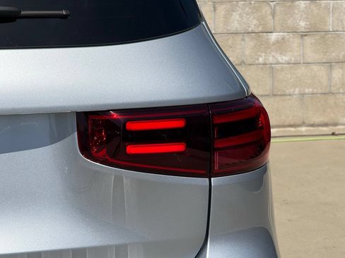 New 2026 Mercedes-Benz GLB 250 image 11
