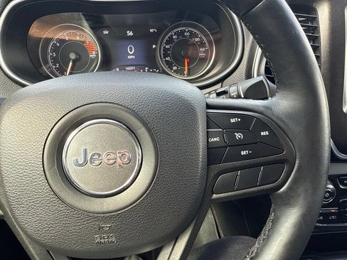 Used 2019 Jeep Cherokee Trailhawk w/ Cold Weather Group AWD/4WD image 31