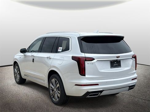 New 2025 Cadillac XT6 Premium Luxury image 4