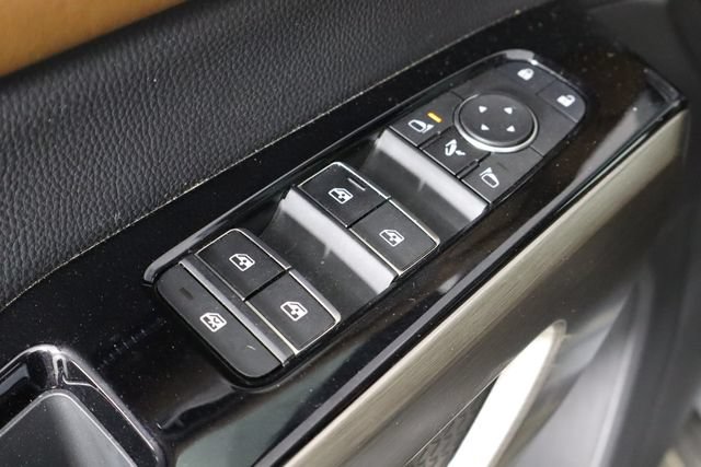 Used 2025 Nissan Pathfinder Platinum w/ Cargo Package AWD/4WD image 14