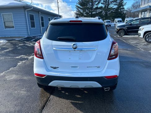 Used 2022 Buick Encore Preferred image 4