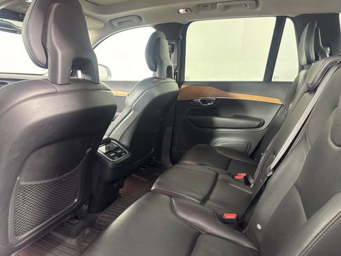 Used 2022 Volvo XC90 T6 Momentum w/ Advanced Package image 10