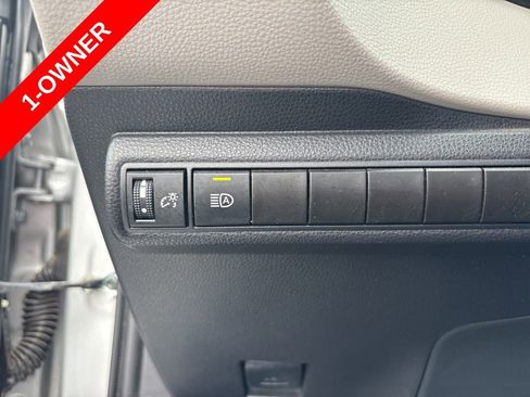 Used 2024 Toyota Corolla LE FWD image 18