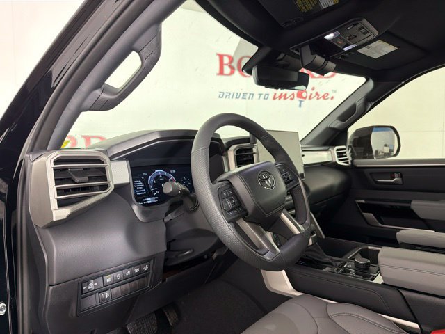 Used 2026 Toyota Tundra Limited AWD/4WD image 20