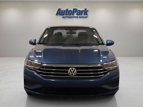 Used 2020 Volkswagen Jetta SE image 3