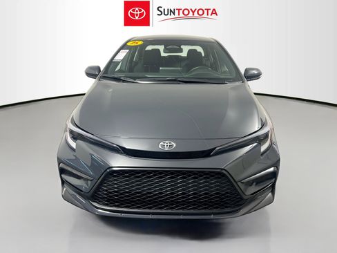 Used 2025 Toyota Corolla SE image 10