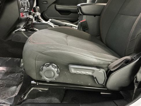 Used 2023 Jeep Wrangler Unlimited Rubicon w/ Cold Weather Group image 22