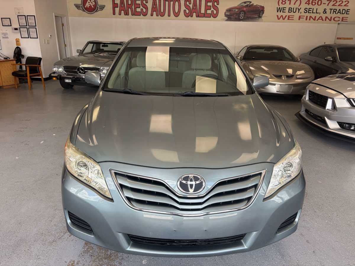 Used 2010 Toyota Camry LE w/ Fleet Convenience Pkg FWD image 1